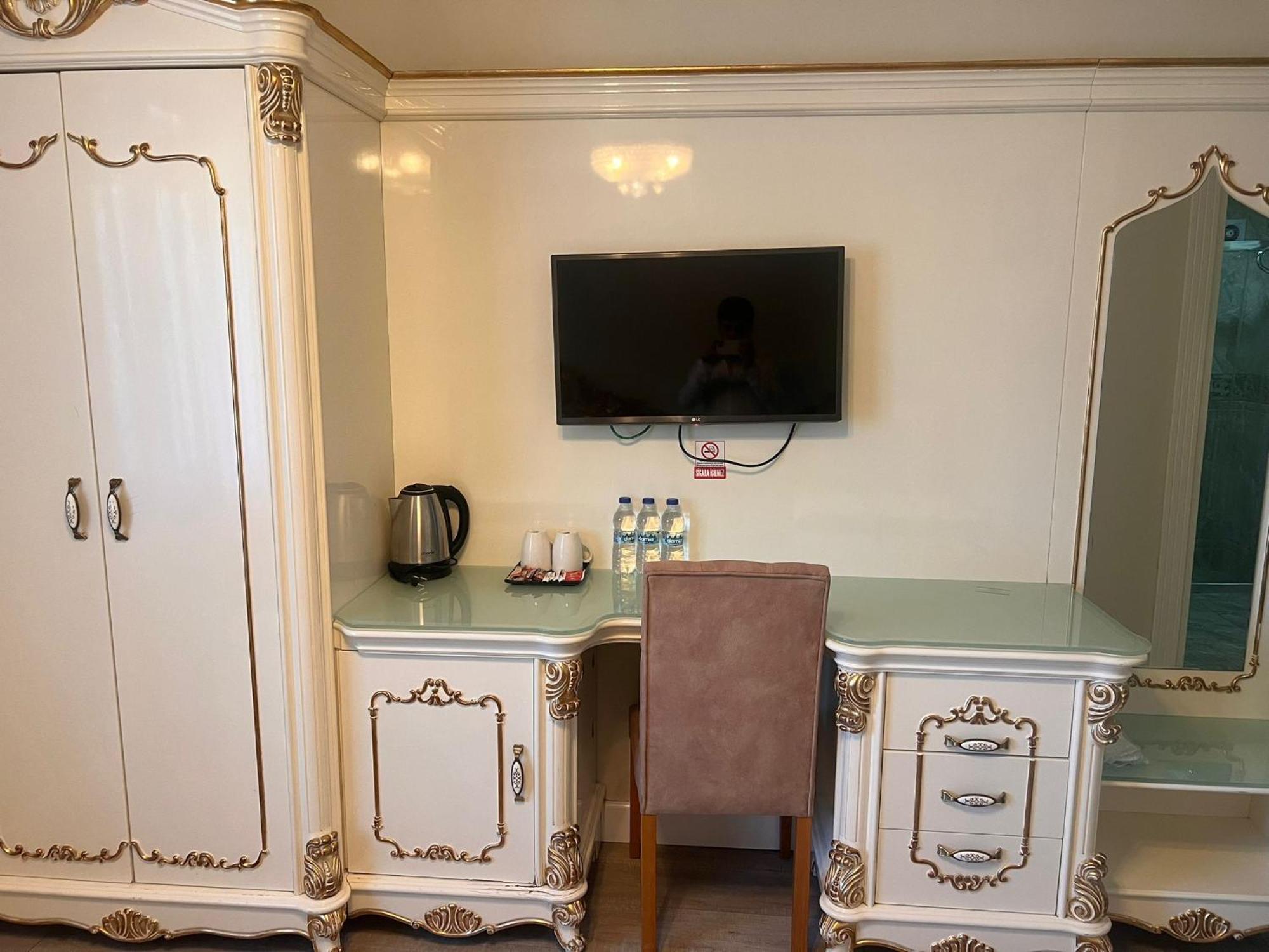 Best Town Hotel — Photos 2